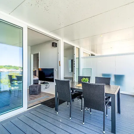 Promenadenvilla 03 05 *