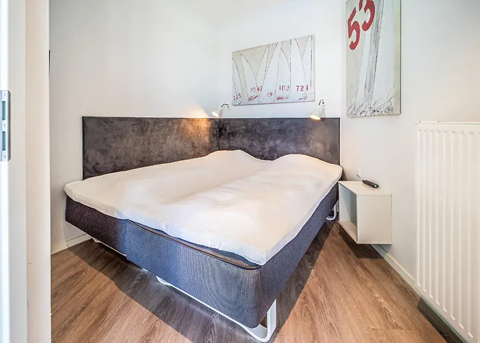 Promenadenvilla 03 05 * Lübeck